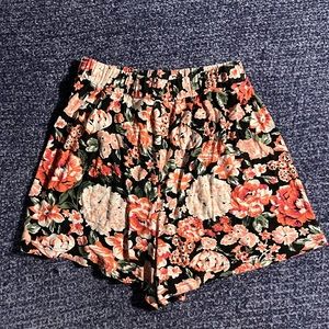 Flowy floral print short